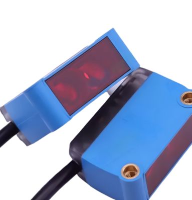 Sick DT50-P2113 Laser Distance Sensor with 20m Range