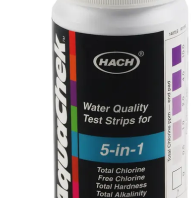 5 in 1 Water Quality Test Strips for Multi-Parameter Testing with 50 Tests and 0 - 10 mg/L Cl₂ Range