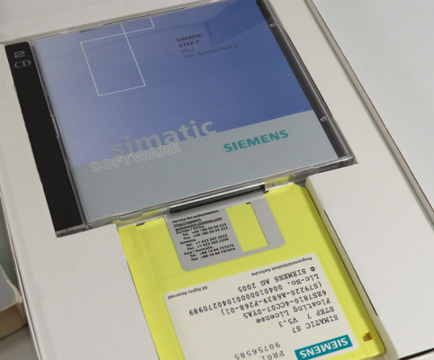 Siemenss SIMATIC STEP 7 Professional V20/2021 SR3 Combo including TIA Portal 6ES7810-5CC17-0YA5 