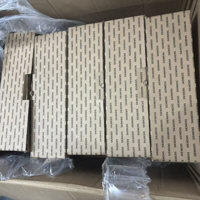 3VA9687-0FK23 door mounted rotary operator standard IEC IP65